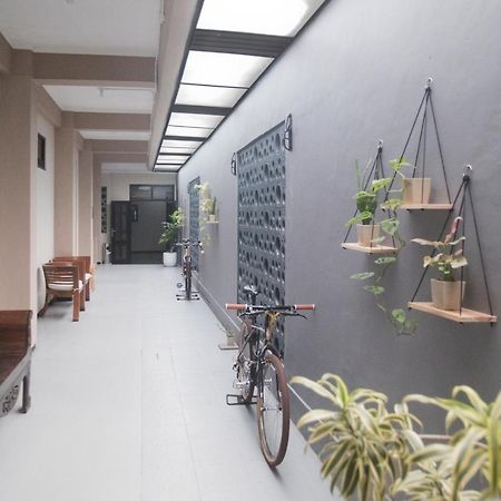 Hotel Galuh Anindita Jogjakarta Buitenkant foto