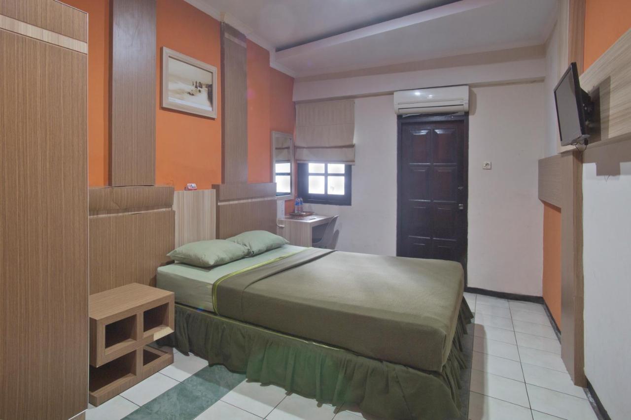 Hotel Galuh Anindita Jogjakarta Buitenkant foto