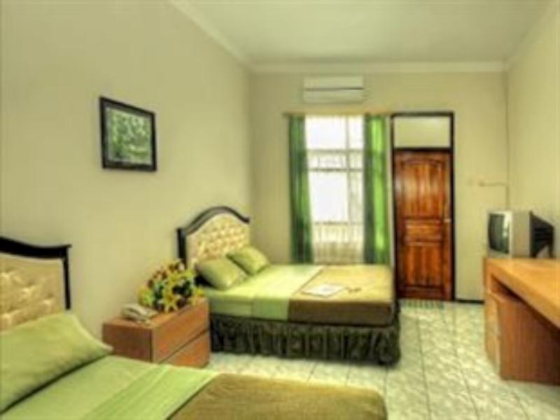 Hotel Galuh Anindita Jogjakarta Buitenkant foto