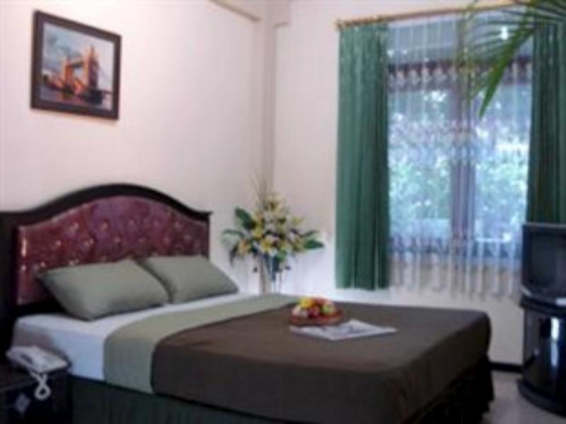 Hotel Galuh Anindita Jogjakarta Buitenkant foto