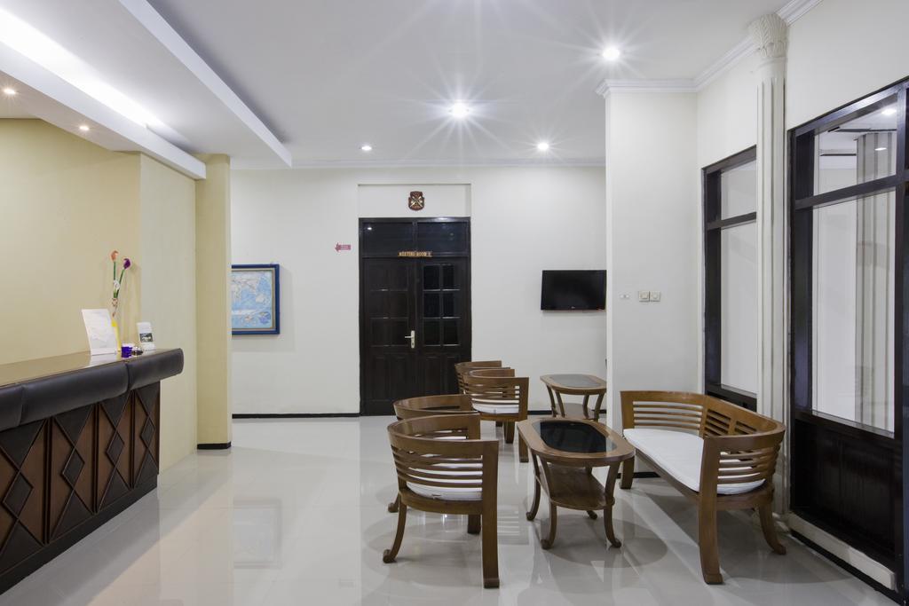 Hotel Galuh Anindita Jogjakarta Buitenkant foto