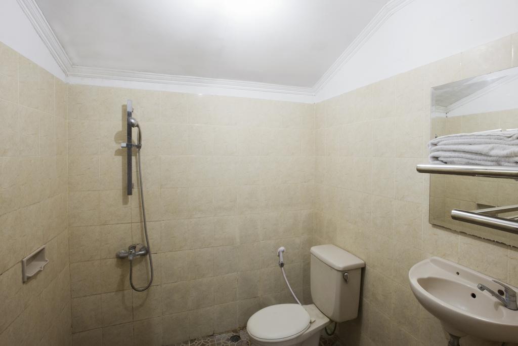 Hotel Galuh Anindita Jogjakarta Buitenkant foto